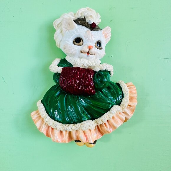 Vintage Christmas Fridge Magnets Trio Christmas Kittens Victorian Cat Kitchen - Picture 4 of 5